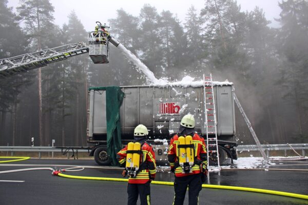 fire fighters, highway, accident, equipment, fire fighting, fire, firefighter, truck, mission, clear